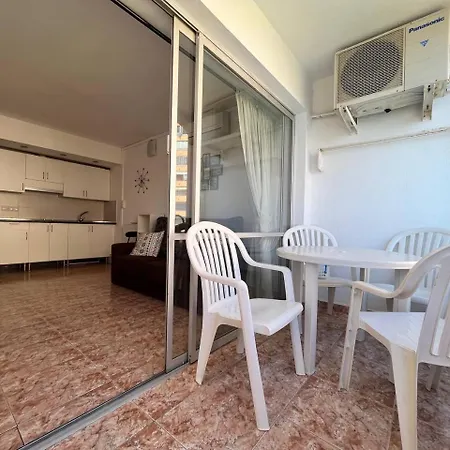 Estudio Con Tres Piscinas Comunitarias Y Pista De Tenis *
