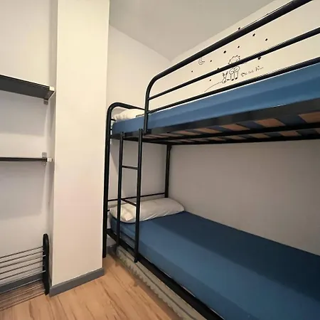 Estudio Con Tres Piscinas Comunitarias Y Pista De Tenis Roses