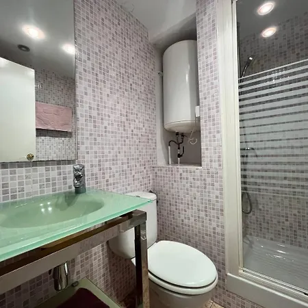 Estudio Con Tres Piscinas Comunitarias Y Pista De Tenis