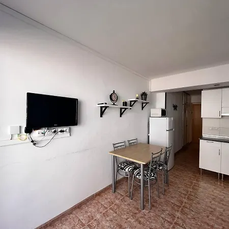 Estudio Con Tres Piscinas Comunitarias Y Pista De Tenis Apartment