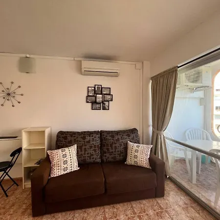Estudio Con Tres Piscinas Comunitarias Y Pista De Tenis Roses